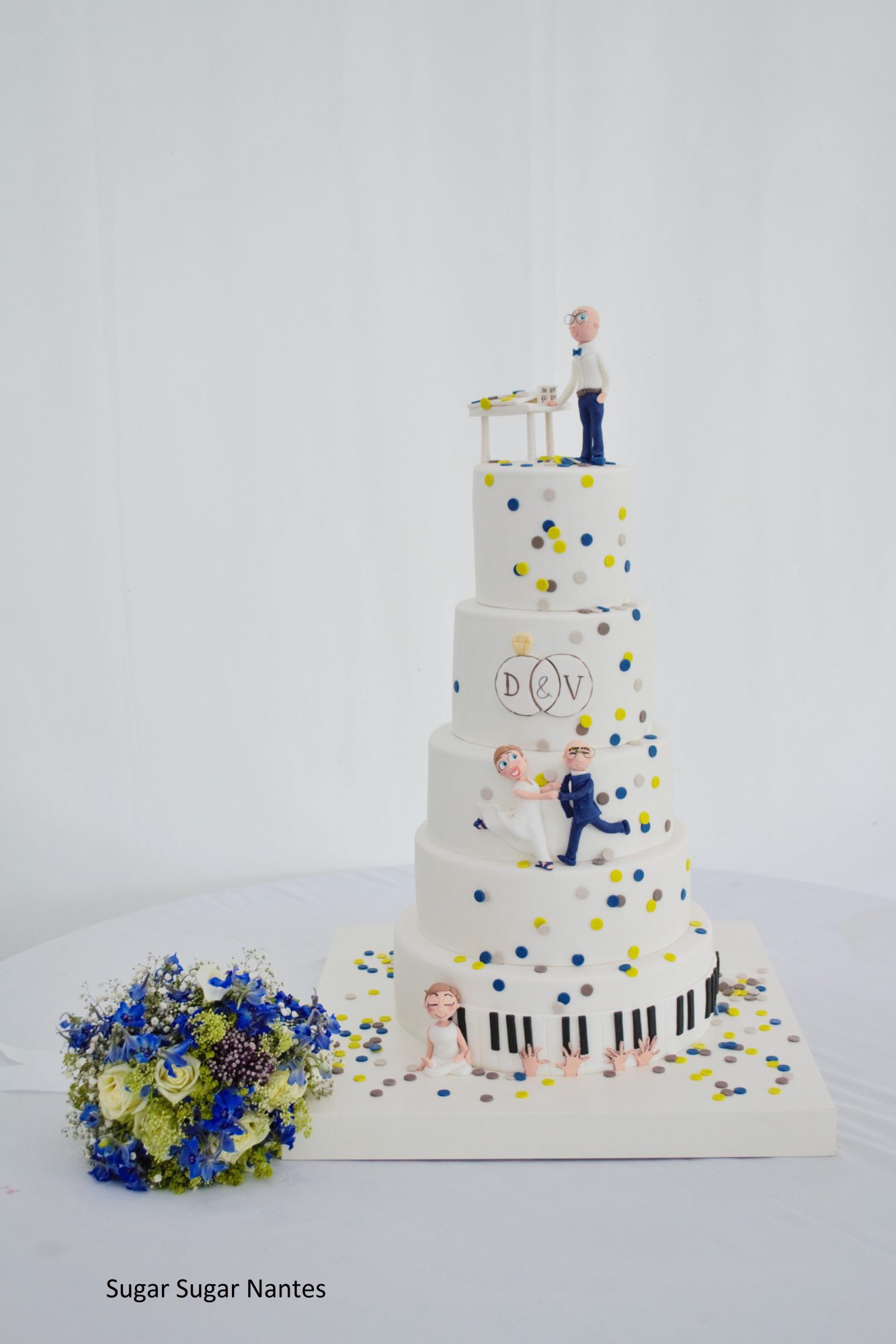 Mariage wedding cake conféttis, coloré, piano, danse, passion, music, pois, fun, pétillant, happy, joyeux,
